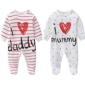 AOMOMO Babykleding pasgeboren rompertjes I Love Daddy Mummy romperset, katoenen pyjama voor babymeisjes en jongens, Wit, 9 Months (Pack of 2)