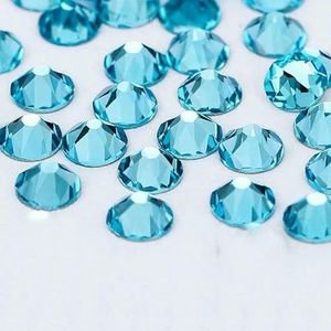 2088 DIY kristal nageldecoraties zonder hotfix, 8 grote en 8 kleine strass steentjes, platte achterkant, plaknagels voor nagelkunst, aquamarijn, SS16-1440 stuks