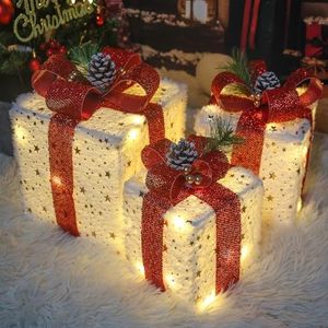 Kerstdecoratie, set van 3 verlichte geschenkdozen, pluche kerstversieringen met 140 warmwitte leds, voor de kerstboom, open haard, tafel, kamer, interieurdecoratie