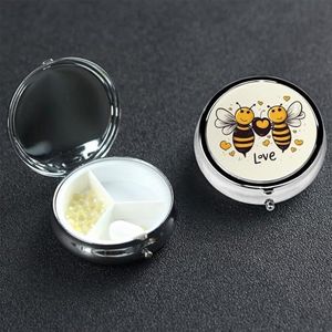 Pillendoosje pillendoosje 3 compartimenten kleine pillenorganizer voor portemonnee en zak reizen pillendoos bij liefde honing schattige medicijnorganisator pillenhouder om vitamines visolie vast te
