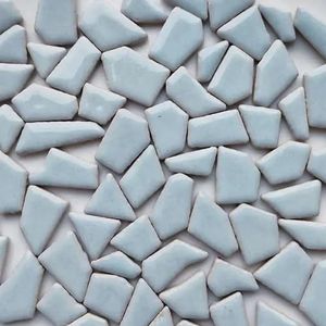 Mozaïektegels 4,3 oz/122 g veelhoek porselein mozaïek tegels doe-het-zelf ambachtelijke keramische tegel mozaïek maken materialen 1-4 cm lengte, 1 ~ 4 g/stuk, 3,5 mm dikte (kleur: licht kobaltblauw,
