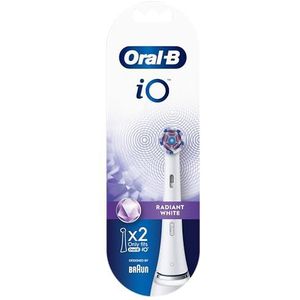 Oral-B iO Radiant White Elektrische tandenborstelkop, schuine borstelharen diepere tandplakverwijdering, met polijstbloemblaadjes voor het bleken van tanden, set van 2 tandenborstelkoppen, wit