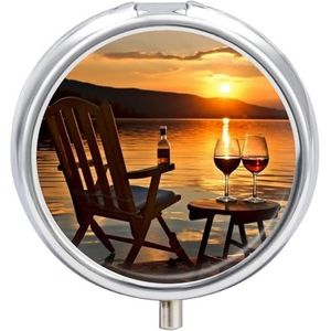 Stoel en wijn bij zonsondergang meer ronde pillendoos draagbare metalen pillendoos 3 compartimenten kleine reispillenorganizer schattige vitamines houder organizer voor portemonnee zak