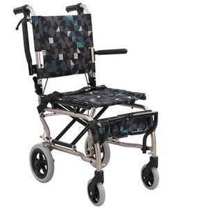 Opvouwbare rolstoel Rolstoel van aluminiumlegering Lichtgewicht doorvoer Comfortabele draagbare opvouwbare reisrolstoel met remmen Kan 100 kg dragen Comfort