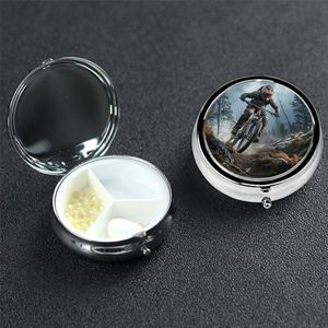 Pillendoosje Ronde Pillendoos Pil Organiseren met 3 Compartimenten Mountainbike Toernooi Geneeskunde Organizer Box Waterdichte Kleine Pillendoos voor Reizen Metalen Pillencontainers voor Medicatie