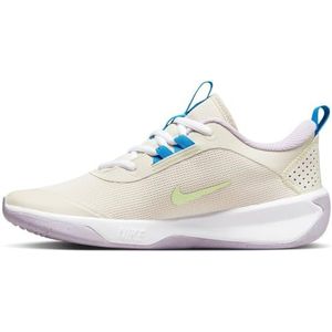 Nike Omni Multi-Court (Gs) Low Top schoenen voor kinderen, uniseks, Lt Orewood Brn Barely Volt Lilac Bloom, 40 EU