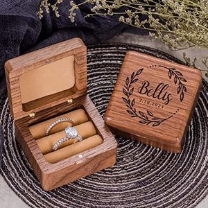 KEMEILA Aangepaste Walnoot Ring Doos met Magnetische Retro Houten Ring Drager Rustieke Houten Vintage Ring Houder Sieraden Opbergdoos Voorstel Verloving Bruiloft Verjaardagscadeau Voor Vrouwen