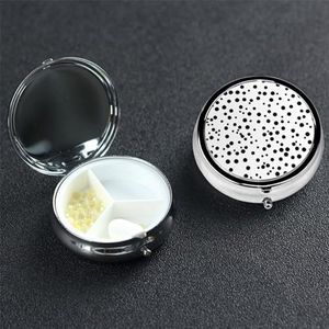 Kleine pillendoos draagbare pillendoosje 3 compartimenten metalen pillenhouder organizer schattige zwart-witte stippen reizen pillendoos voor portemonnee zak