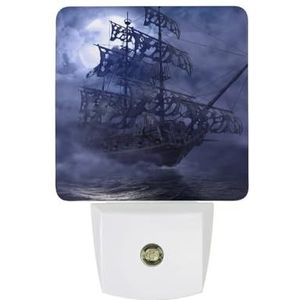 Zeilen Piraat Spook Schip Warm Wit Nachtlampje Plug In Muur Schemering naar Dawn Sensor Lichten Binnenopname Trappen Hal