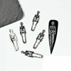 10 stuks volledige glitter punk nagelbedels 7 * 11,5 cm zilver/goud metalen nagelkunstdecoratie 3D luxe klassieke manicure-14