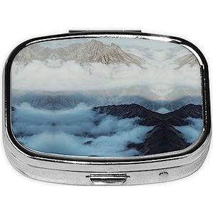 Hill Station Bedrukte Vierkante Pillendoos Draagbare Reisgeneeskunde Kleine Pillendoos met 3 Compartimenten voor Pocket Purse