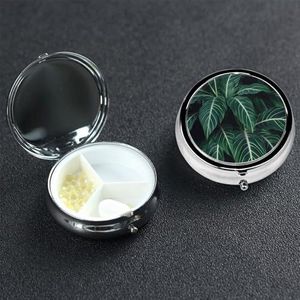 Groene Lange Bladeren Pil Doos 3 Compartiment Ronde Draagbare Pil Case voor Pocket of Portemonnee Pil Houder Wekelijkse Pil Organizer Decoratieve Metalen Geneeskunde Vitamine Organizer Reizen Gift