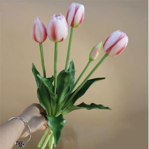 Siliconen tulpen (3 bloemen + 2 knoppen) boeket 27 kleuren Calla Lily Home Decor Kunstbloemen Bruiloft