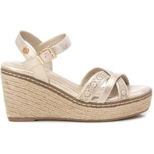 XTI Damessandalen, comfortabele en veelzijdige schoenen, vrijetijdsmode, Goud 02, 39 EU