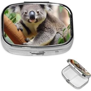 Vierkante Pillenetui voor Portemonnee of Pocket 2 Compartiment Geneeskunde Pillendoos Draagbare Kleine Pil Organizer Leuke Koala Pillendoos Reizen Geneeskunde Vitamine Kabeljauw Leverolie Opbergdoos