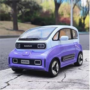Schaal afgewerkte modelauto 1:18 Legering Gegoten Automodel Voor Baojun Mini-auto Simulatie Schattig Geluid En Licht Speelgoedauto Miniatuurreplica-auto (Color : Purple)