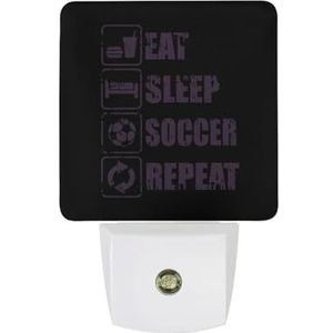 Eet Slaap Voetbal Herhaal Warm Wit Nachtlampje Plug In Muur Schemering naar Dawn Sensor Lichten Binnenshuis Trappen Hal