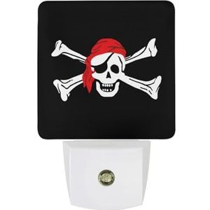 Schedel Crossbones Piraat Vlag Warm Wit Nachtlampje Plug In Muur Schemering naar Dawn Sensor Lichten Binnenopname Trappen Hal