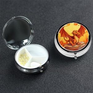 Oranje Cartoon Dragon Pil Case Draagbare Metalen Pil Doos 3 Compartiment Pil Organizer Leuke Reizen Pil Container Vitamine Organizer voor Portemonnee Pocket Reizen Gift