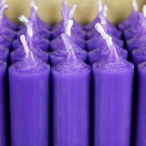Bütic GmbH gekleurde staafkaarsen 180 mm x 22 mm, zeer zuivere kaarsen met restantvrije verbranding, kleur: violet, set van 2 stuks
