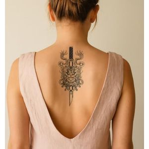Draak tattoo – Temporalis® | Tijdelijke tatoeages voor vrouwen & mannen – Nep tattoo vegan & waterbestendig – EU-cosmetica – Blijft 1-2 weken [ Tatoeage Zwaard en Draak ]