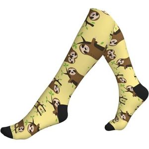 KoNsev Leuke luiaards op gele citroenen compressie sokken voor vrouwen mannen ondersteuning sokken knie hoge verpleegkundigen, zwangerschap, hardlopen, vliegen, 2 Zwart-2, Eén Maat