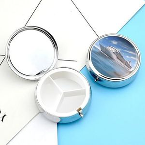 Seaside Cruise Ship Pillendoos Pil Container Houder 3 Compartiment Metalen Pil Organizer Travel Medicine Organizer Draagbare Pillendoos voor Pocket om Pillen Vitamine vast te houden