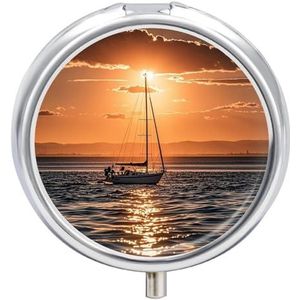 Draagbare Pillendoos Pil Case Zonsondergang Zeegezicht Zeilboot Drijvende Reizen Pillendoos Kleine Pil Case Dagelijkse Pil Container Pil Organizer Pocket Geneeskunde Doos Leuke Pil Case