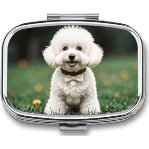 Bichon Frise Hond op het Gras Pillendoosje Pil Case Leuke Pillenorganisator Pil Houder Geneeskunde Pil Organizer Pil Container Dagelijkse Pil Organizer Kleine Pillendoos Pil Case voor Portemonnee