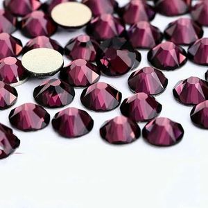 2088 DIY kristal nageldecoraties zonder hotfix, 8 grote en 8 kleine strass steentjes, platte achterkant, plaknagels voor nagelkunst - amethist - SS20-1440 stuks