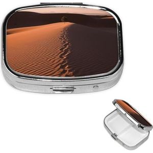 Vierkante pillendoos draagbare metalen pillenetui 2 compartimenten kleine reizen pillenorganisator eenzame schaduw op de woestijn vitamines houder organizer voor portemonnee zak