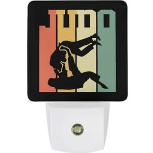 Retro Judo in Japans Warm Wit Nachtlampje Plug In Muur Schemering naar Dawn Sensor Lichten Binnenshuis Trappen Hal