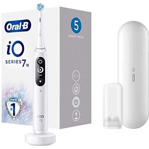Oral-B iO 7 - Oplaadbare Elektrische Tandenborstel Powered By Braun, 1 Wit Handvat Met Revolutionaire Magnetische Technologie, Zwart-Witdisplay, 1 Opzetborstel, 1 Premium Reisetui