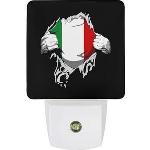 ITALIAANSE VLAG Warm Wit Nachtlampje Plug In Muur Schemering naar Dawn Sensor Lichten Binnenshuis Trappen Hal