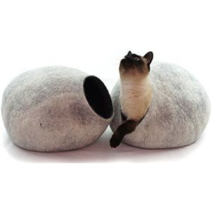 kivikis Cat Bed, Cat House, Cat Cave. Maat L. Natural Felted Sheep Wool. Made by (Snow White)