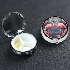 Flock of Tropical Flamingo's Ronde Pillendoos Draagbare Metalen Pil Case 3 Compartiment Kleine Reizen Pil Organizer Leuke Vitaminen Houder Organizer voor Portemonnee Pocket