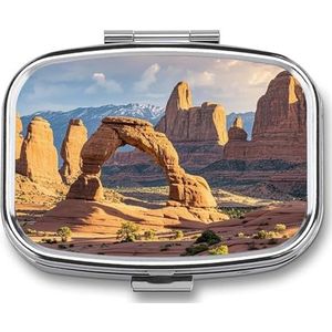 Arches National Park Travel Pill Organizer Een dagelijkse pillendoos voor supplementen pillendoosje met 2 compartimenten, handig voor het dragen en bewaren van medicijndoos