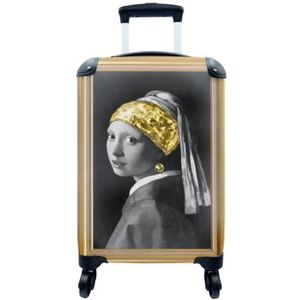 MuchoWow® Koffer - Meisje met de parel - Vermeer - Goud - Lijsten - Past binnen 55x40x20 cm en 55x35x25 cm - Handbagage - Trolley - Fotokoffer - Cabin Size - Print