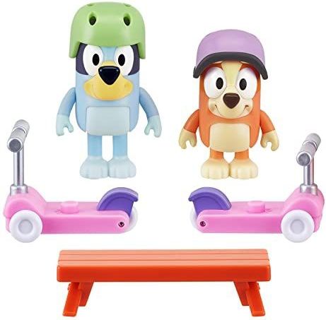 Bluey - Rollerspeelset - Speelgoed - Beweegbare Figuren - Inclusief Steps en Helmen