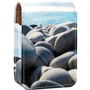 Draagbare Lipstick Case voor op reis, Mini Lipstick Opbergdoos met spiegel voor dames dames, Lederen cosmetische etui Rocks Beach Blue Sky, Meerkleurig, 9.5x2x7 cm/3.7x0.8x2.7 in