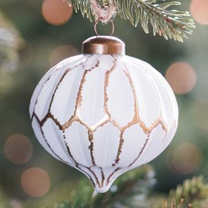 Glazen kerstbal | Ui-vorm | Wit en champagne | Geometrisch