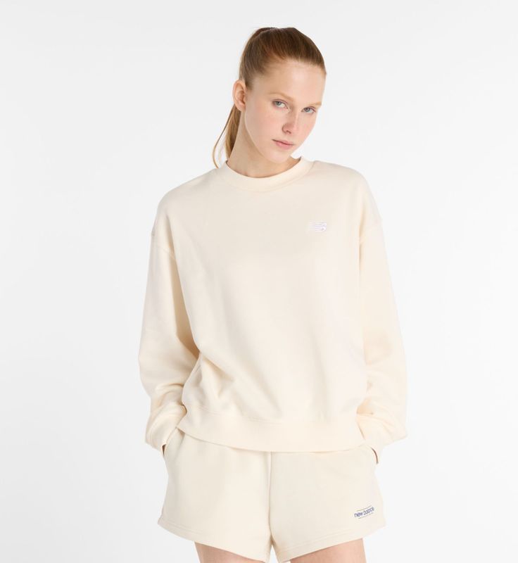 New Balance - Essentials - Sweatshirt - Lichtbeige - Losse Pasvorm