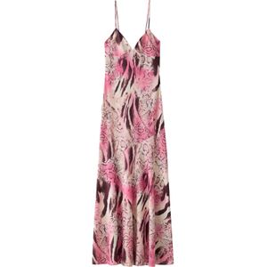 Bershka Jurk  cyclaam / pitaja roze / pastelroze