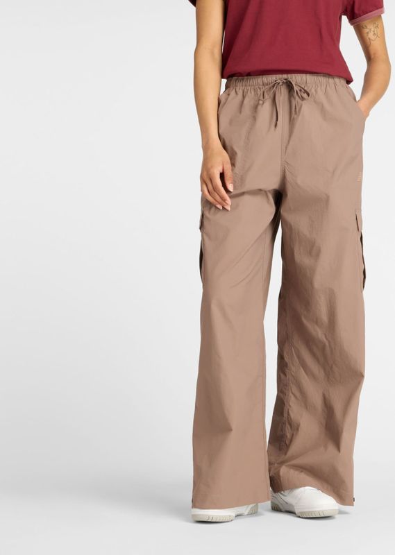 New Balance - Woven Cargo Pant - Cargobroek - Lichtbruin