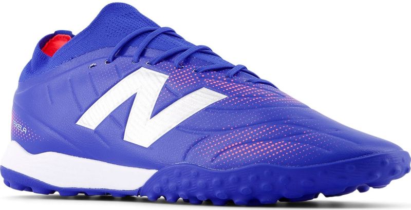 New Balance - TEKELA TEAM LOW LACED TF V5 - Voetbalschoen - Blauw / Wit