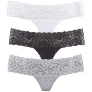 Vivance - String - Wit - Elastische Katoen met Florale Kant - 3 Stuks