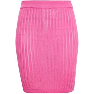 IZIA Rok  pitaja roze