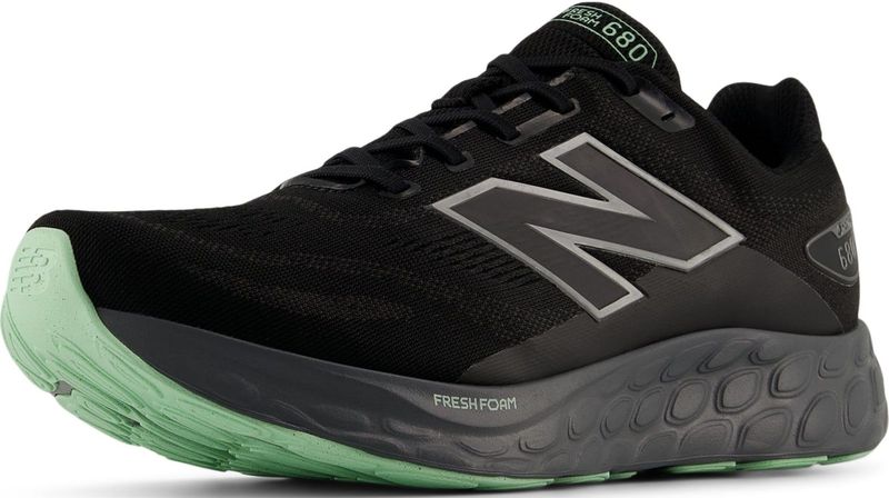 New Balance - M680WV8 - Trainers - Zwart - Fresh Foam 680 v8 - Waterdicht