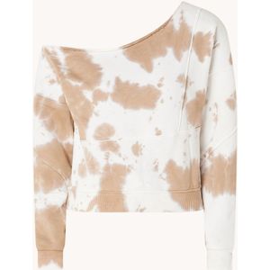 NIKKIE River one shoulder sweater met tie-dye dessin