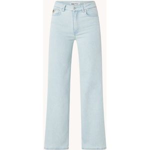 Lois Mid waist cropped flared fit jeans met lichte wassing